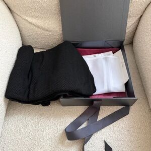 Amma cocoon black nursing cover